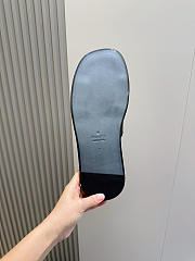 Gucci Men's Interlocking Double G Slides 07 - 3