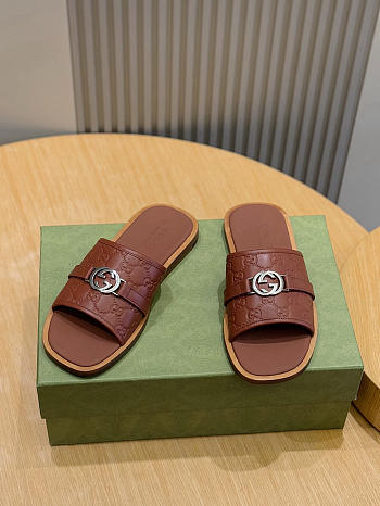 Gucci Men's Interlocking Double G Slides 08