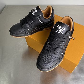 LOUIS VUITTON | Trainer Sneaker 05