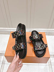 LOUIS VUITTON | Bom Dia Flat Sandals - 6