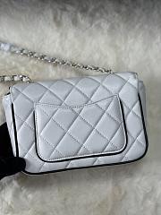 CHANEL | Crossbody Bag Classic In White/Black - 3