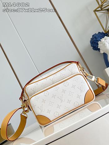 LOUIS VUITTON | Pharrell Williams Monogram Heritage Nil Off-White