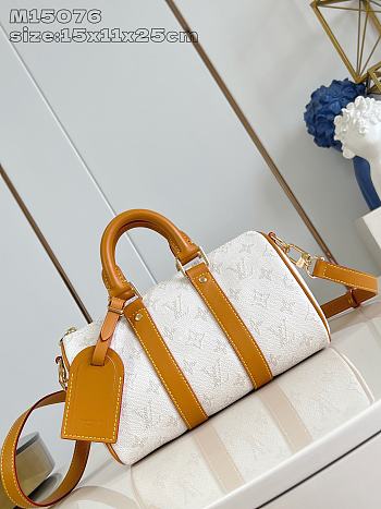 LOUIS VUITTON | Monogram Heritage Keepall Bandoulière 25 White