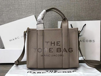 MARC JACOBS | The Leather Medium Tote Bag In Cement Color