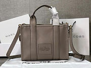 MARC JACOBS | The Leather Medium Tote Bag In Cement Color - 3
