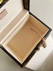 LOUIS VUITTON | Coffret Trésor 24 S-lock closure system Creme - 6