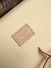 LOUIS VUITTON | Coffret Trésor 24 S-lock closure system Creme - 4