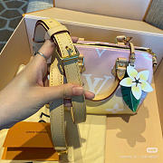 LOUIS VUITTON | Speedy Bandouliere 25 Monogram Giant By The Pool Light Pink - 5