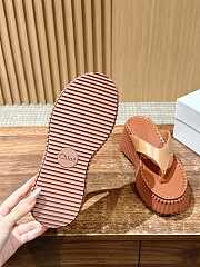CHLOE | Thick-soled Height-enhancing Flip-flops In Brown  - 5