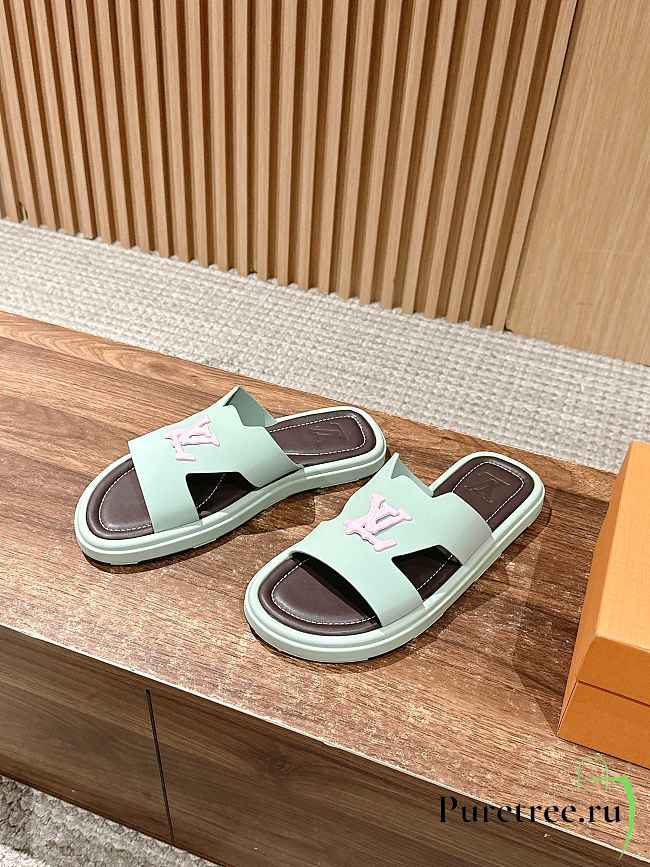LOUIS VUITTON | Slippers In Light Green  - 1