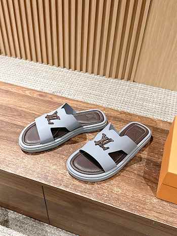 LOUIS VUITTON | Slippers In Light Blue 01