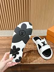 LOUIS VUITTON | Slippers In Light White - 6