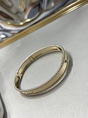 VCA Signature bracelet in gold - 4