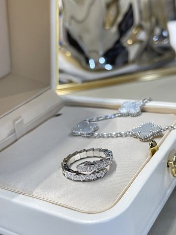 Bvlgari narrow version full diamond snake ring