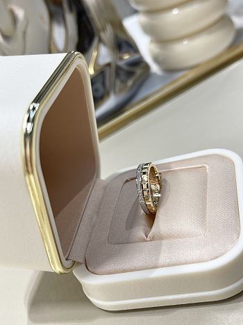 Boucheron quatre series geometric diamond ring
