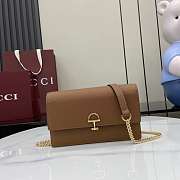 GUCCI | Softbit continental wallet ob chain grainy leather in brown - 1