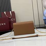 GUCCI | Softbit continental wallet ob chain grainy leather in brown - 6