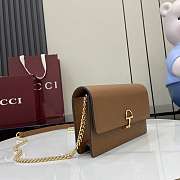 GUCCI | Softbit continental wallet ob chain grainy leather in brown - 5