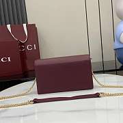 GUCCI | Softbit continental wallet ob chain grainy leather in burgundy - 5