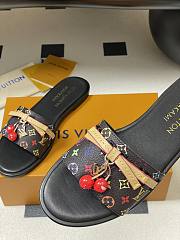 LV X TM Cherry pendant flat sandals 03 - 6