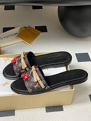 LV X TM Cherry pendant flat sandals 03 - 2