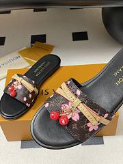 LV X TM Cherry pendant flat sandals 05 - 5