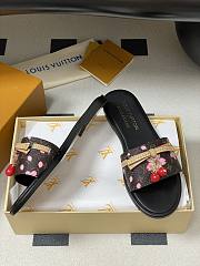 LV X TM Cherry pendant flat sandals 05 - 4