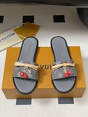 LV X TM Cherry pendant flat sandals 10 - 5