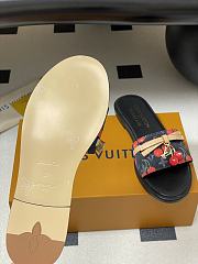 LV X TM Cherry pendant flat sandals 14 - 3