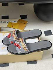 LV X TM Cherry pendant flat sandals 16 - 3