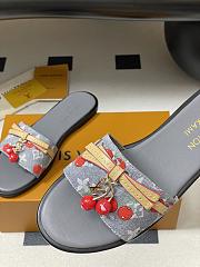 LV X TM Cherry pendant flat sandals 16 - 2