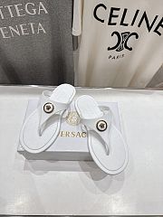 VERSACE | Alia Rubber Flat Sandals In White - 6
