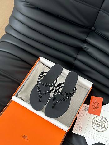 HERMES | Classic chain slippers 01