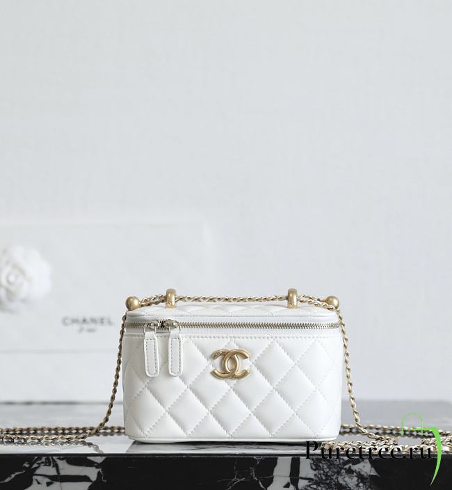 CHANEL | Mini Vanity Case In White - 1