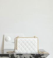 CHANEL | WOC Lambskin White Size 22x14.5x8 cm - 6