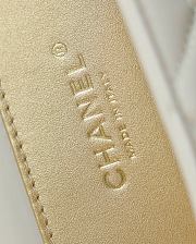 CHANEL | WOC Lambskin White Size 22x14.5x8 cm - 2