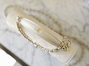 CHANEL | Top Handle Bag In White Size 18x14x3 cm - 5