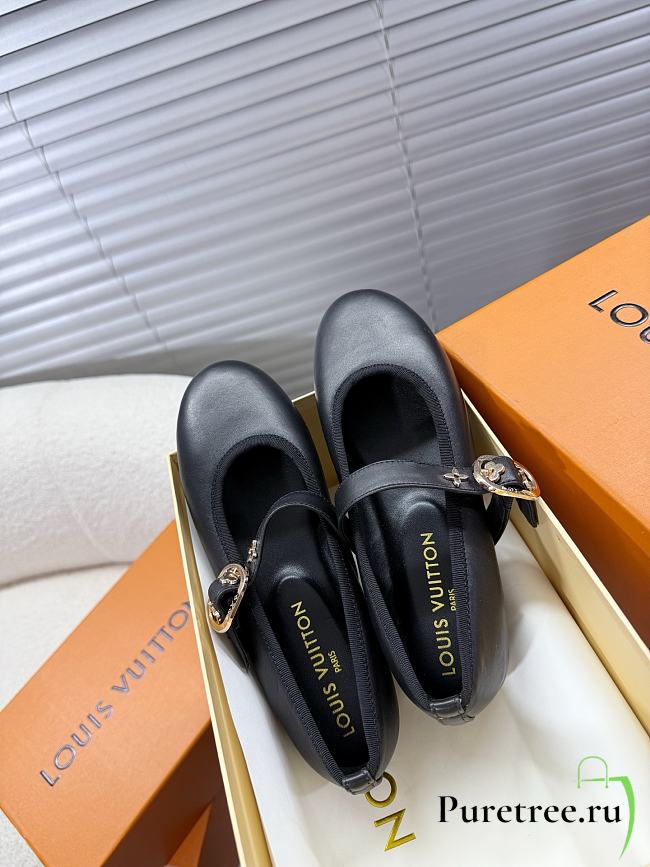 LOUIS VUITTON | Leather Ballet Shoes In Black - 1