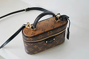 LOUIS VUITTON | Vanity Chain Pouch Monogram Reverse Canvas - 2