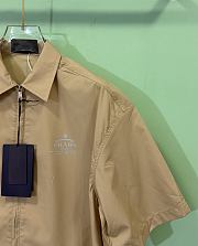 PRADA | printed zipper short-sleeved shirt beige - 6
