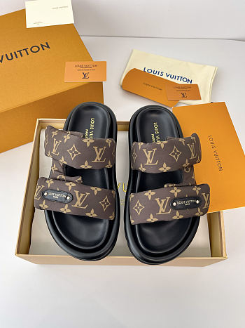 LOUIS VUITTON | Pool Pillow Comfort Monogram Sandals 01