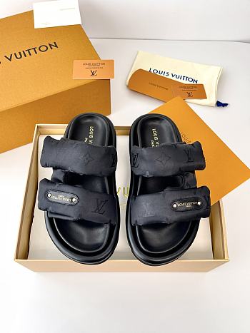 LOUIS VUITTON | Pool Pillow Comfort Monogram Sandals 02