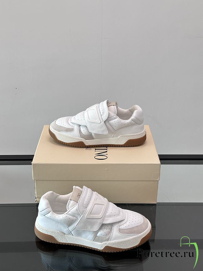 VALENTINO | Joie de Jouer Shoes In Pink - 1