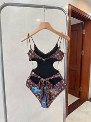 Louis Vuitton Swimsuit figure-flattering 02 - 4