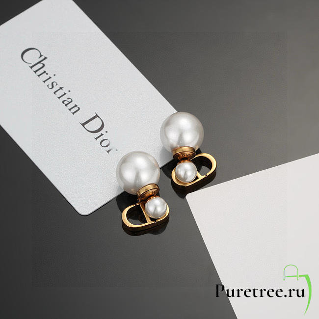 DIOR | pearl earrings - 1