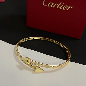Cartier diamond bracelets in gold 01