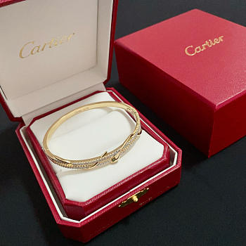 Cartier diamond bracelets in gold 02