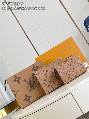 LOUIS VUITTON | Trio Trio Toilet Pouch Monogram M47195 