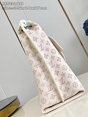 LOUIS VUITTON | Carmel Perforated Mahina calfskin leather Dream Cream  - 4