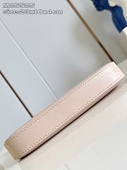 LOUIS VUITTON | LV Bloom Pochette Bag Calfskin M25784 Sand color - 2